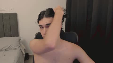 Snapshot of thiaan__ chatting on 31, 12, 2024 thiaan__ online show from 31, 12, 2024