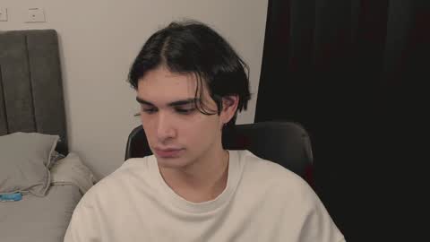 Snapshot of thiaan__ chatting on 2, 1, 2025 thiaan__ online show from 2, 1, 2025