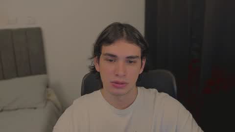 Snapshot of thiaan__ chatting on 17, 1, 2025 thiaan__ online show from 17, 1, 2025