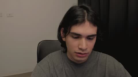 Snapshot of thiaan__ chatting on 6, 2, 2025 thiaan__ online show from 6, 2, 2025