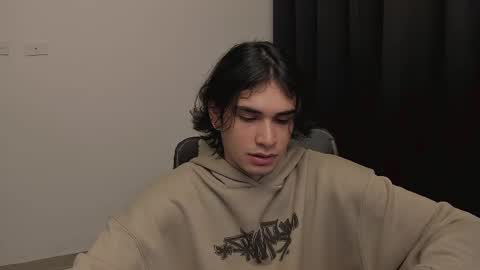 Snapshot of thiaan__ chatting on 11, 2, 2025 thiaan__ online show from 11, 2, 2025