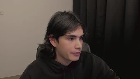 Snapshot of thiaan__ chatting on 14, 2, 2025 thiaan__ online show from 14, 2, 2025