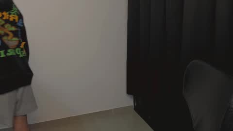 Snapshot of thiaan__ chatting on 22, 2, 2025 thiaan__ online show from 22, 2, 2025