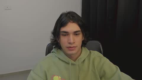 Snapshot of thiaan__ chatting on 11, 3, 2025 thiaan__ online show from 11, 3, 2025