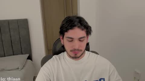 Snapshot of thiaan__ chatting on 9, 9, 2025 thiaan__ online show from 9, 9, 2025