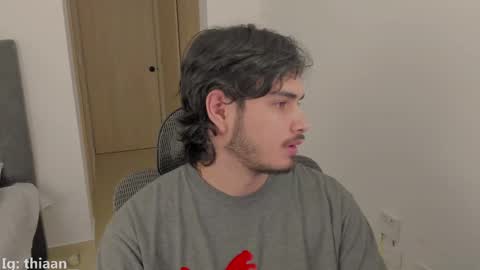 Snapshot of thiaan__ chatting on 22, 9, 2025 thiaan__ online show from 22, 9, 2025