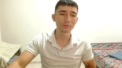 thiago_deseo69 online show from 20, 5, 2026