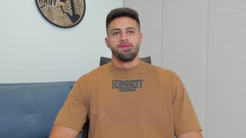 Snapshot of thiago_driussi chatting on 10, 12, 2024 thiago_driussi online show from 10, 12, 2024