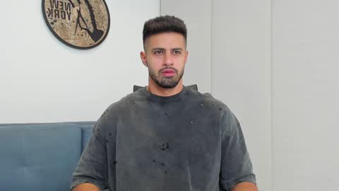 Snapshot of thiago_driussi chatting on 7, 1, 2025 thiago_driussi online show from 7, 1, 2025