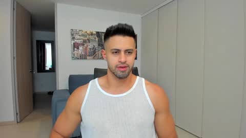 Snapshot of thiago_driussi chatting on 4, 2, 2025 thiago_driussi online show from 4, 2, 2025