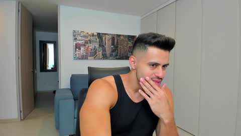 Snapshot of thiago_driussi chatting on 8, 2, 2025 thiago_driussi online show from 8, 2, 2025