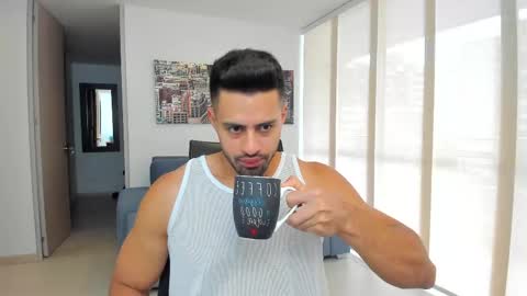 Snapshot of thiago_driussi chatting on 9, 2, 2025 thiago_driussi online show from 9, 2, 2025