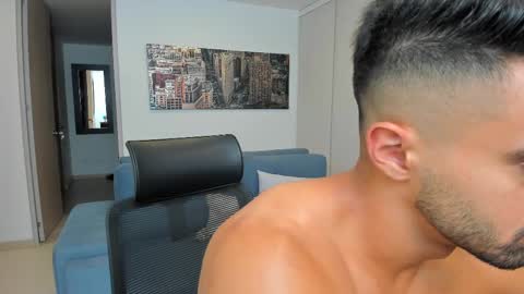 Snapshot of thiago_driussi chatting on 13, 2, 2025 thiago_driussi online show from 13, 2, 2025