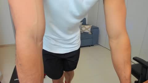 Snapshot of thiago_driussi chatting on 28, 2, 2025 thiago_driussi online show from 28, 2, 2025