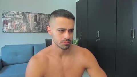 Snapshot of thiago_driussi chatting on 9, 9, 2025 thiago_driussi online show from 9, 9, 2025
