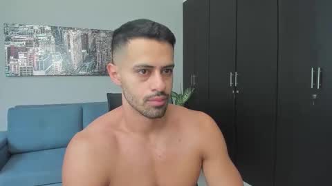 Snapshot of thiago_driussi chatting on 4, 10, 2025 thiago_driussi online show from 4, 10, 2025