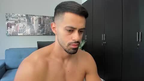Snapshot of thiago_driussi chatting on 17, 10, 2025 thiago_driussi online show from 17, 10, 2025