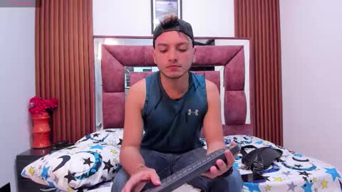 Snapshot of thiago_duval chatting on 17, 12, 2025 Thiago online show from 17, 12, 2025