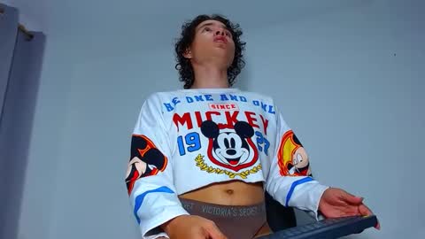 Snapshot of thiago_fosterr1 chatting on 6, 1, 2025 Thiago online show from 6, 1, 2025