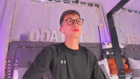 Snapshot of thiago_jones chatting on 3, 3, 2025 SanThiago online show from 3, 3, 2025