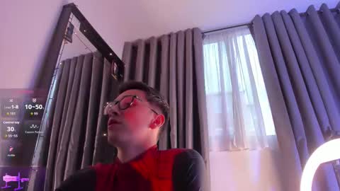 Snapshot of thiago_jones chatting on 18, 10, 2025 SanThiago online show from 18, 10, 2025