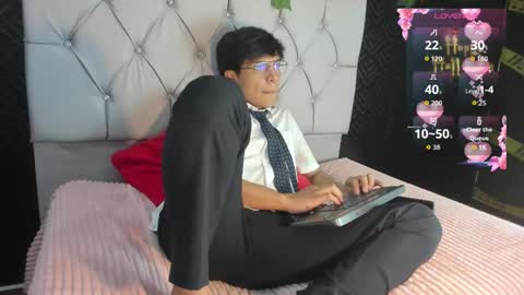 Snapshot of thiago_kozak chatting on 15, 10, 2025 thiago online show from 15, 10, 2025