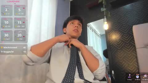 Snapshot of thiago_kozak chatting on 12, 11, 2025 thiago online show from 12, 11, 2025