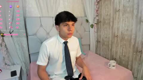 Snapshot of thiago_kozak chatting on 17, 11, 2025 thiago online show from 17, 11, 2025