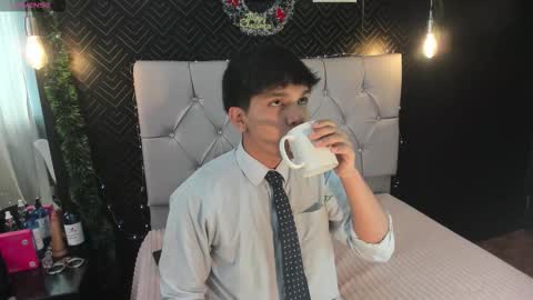 Snapshot of thiago_kozak chatting on 24, 11, 2025 thiago online show from 24, 11, 2025