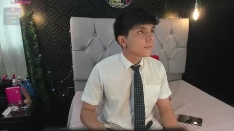 Snapshot of thiago_kozak chatting on 26, 11, 2025 thiago online show from 26, 11, 2025