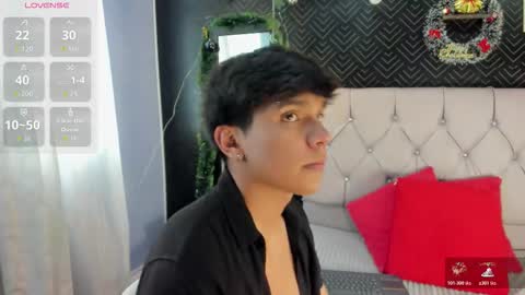 Snapshot of thiago_kozak chatting on 5, 12, 2025 thiago online show from 5, 12, 2025