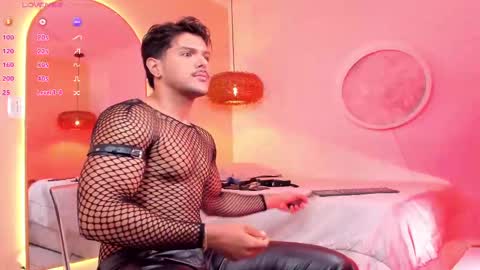 Snapshot of thiago_mercer chatting on 22, 9, 2025 Thiago online show from 22, 9, 2025