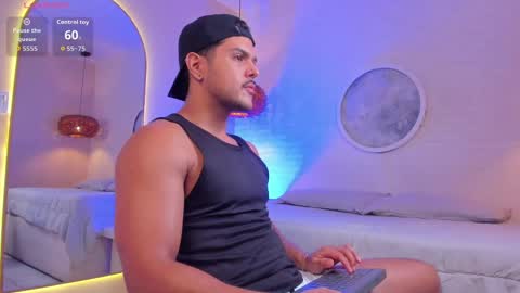 Snapshot of thiago_mercer chatting on 11, 10, 2025 Thiago online show from 11, 10, 2025