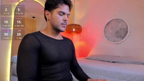 Snapshot of thiago_mercer chatting on 14, 10, 2025 Thiago online show from 14, 10, 2025