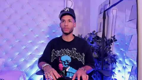 Snapshot of thiagoferreti_ chatting on 15, 5, 2026 ThiagoFerreti online show from 15, 5, 2026