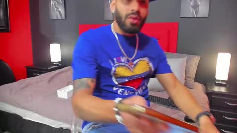 Thia Gomez online show from 10, 3, 2025