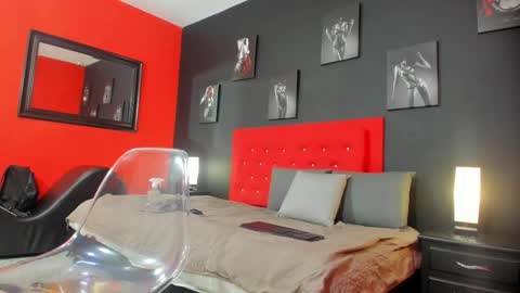 Thia Gomez online show from 5, 11, 2025