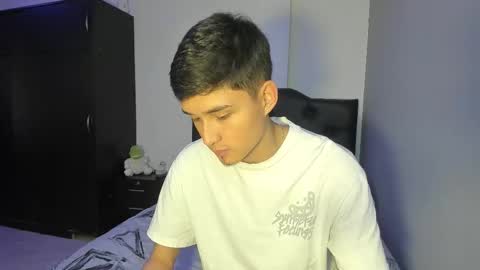 Thiago Wells online show from 5, 11, 2025