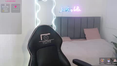 Snapshot of thiana_tay chatting on 9, 10, 2025 thiana online show from 9, 10, 2025