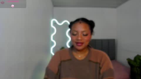 Snapshot of thiana_tay chatting on 25, 10, 2025 thiana online show from 25, 10, 2025