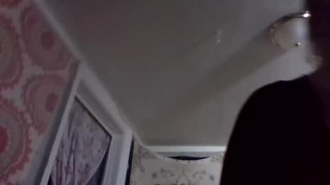 Snapshot of thickandjuicy2100 chatting on 5, 12, 2025 thickandjuicy2100 online show from 5, 12, 2025