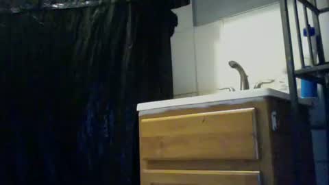 Snapshot of thickandjuicy2100 chatting on 14, 12, 2025 thickandjuicy2100 online show from 14, 12, 2025