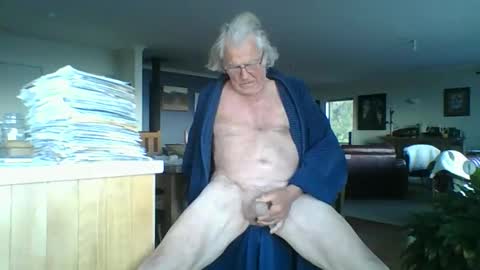 Snapshot of thickcockat71 chatting on 19, 10, 2025 Thickcockat71 online show from 19, 10, 2025