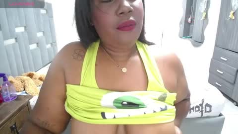 XIOMARA  online show from 9, 3, 2026