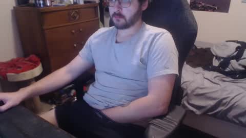 Snapshot of thickgarrett chatting on 4, 1, 2025 thickgarrett online show from 4, 1, 2025