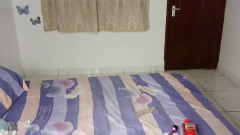 Snapshot of thickiie chatting on 13, 9, 2025 thickiie online show from 13, 9, 2025