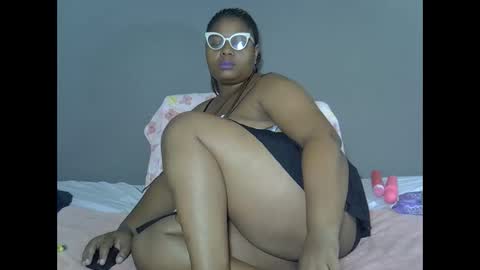 Snapshot of thickjuicyp04 chatting on 7, 10, 2025 thickjuicyp04 online show from 7, 10, 2025