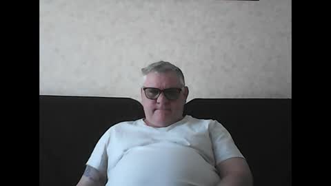 Snapshot of thierrysymp chatting on 2, 3, 2025 Thierrysymp online show from 2, 3, 2025
