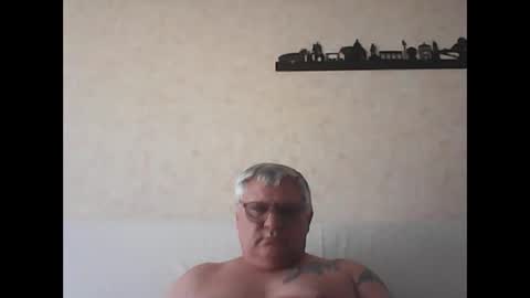 Snapshot of thierrysymp chatting on 11, 9, 2025 Thierrysymp online show from 11, 9, 2025