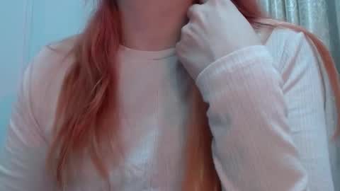 Snapshot of thin33 chatting on 2, 12, 2025 sara online show from 2, 12, 2025